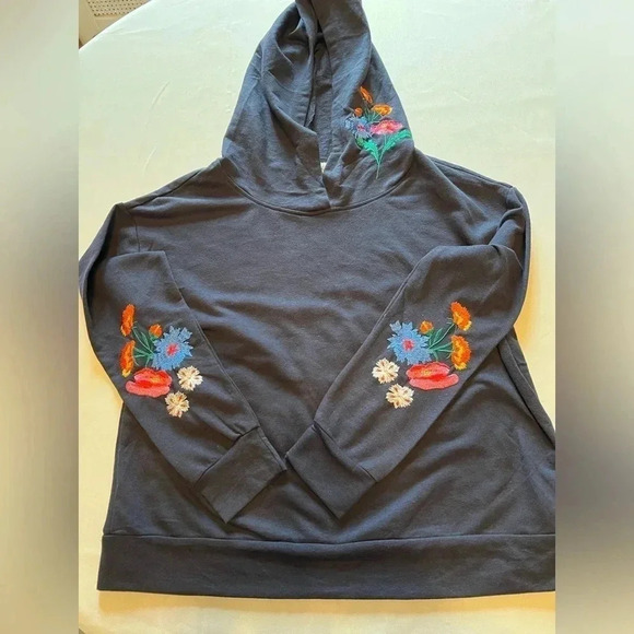 Crave Fame By Almost Famous Juniors Embroidered Hoodie Size S - Picture 13 of 13